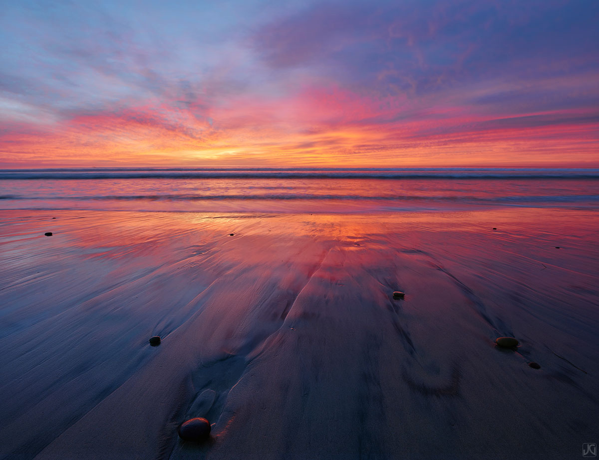 December normally brings amazing colors at sunset here along the coast of San Diego. It is such a cool experience to witness...